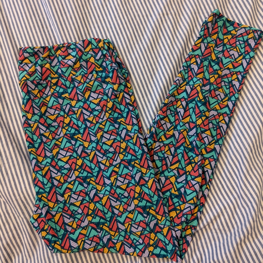NWOT Lularoe TC geometrical print leggings